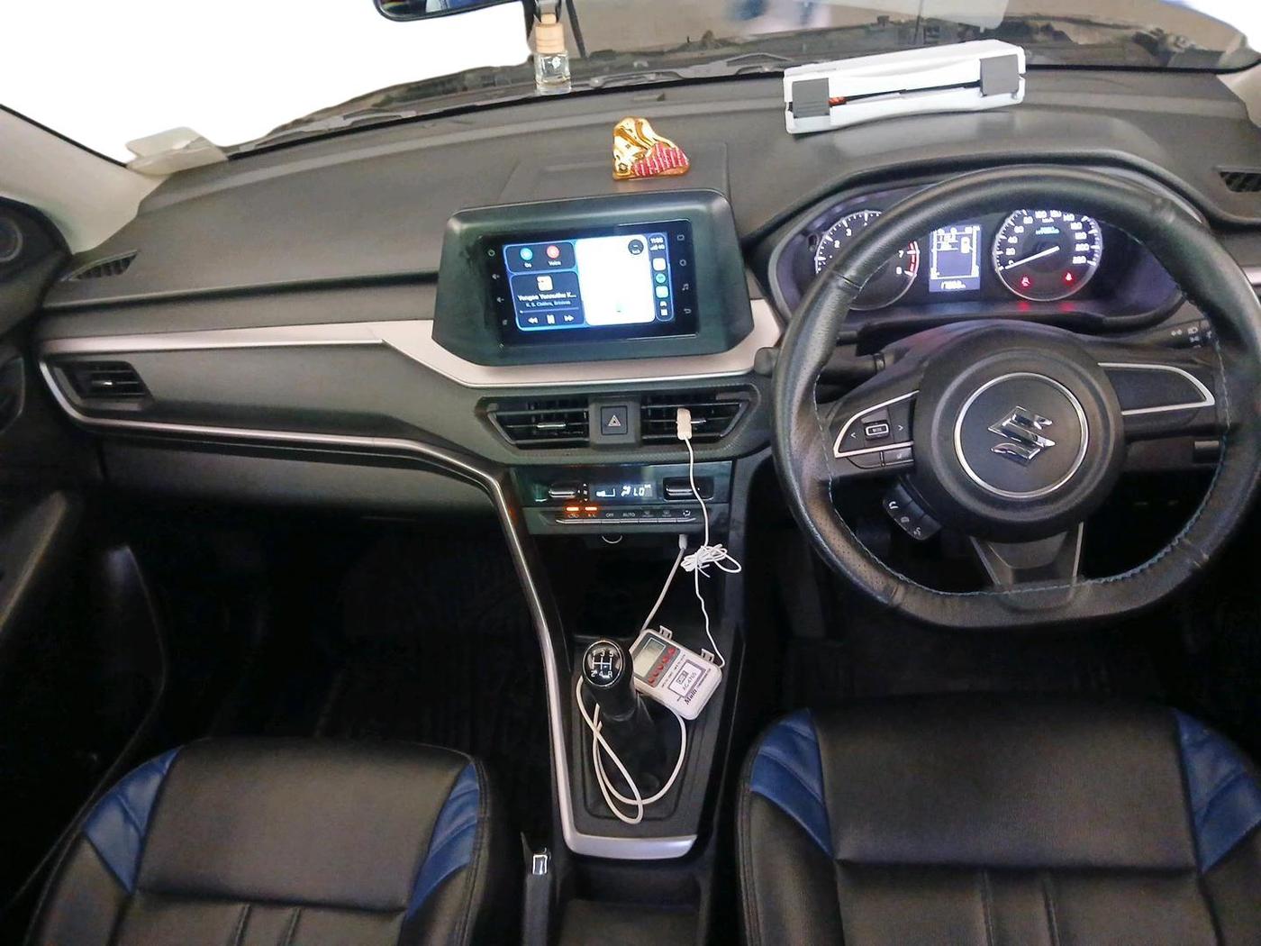 2023 Maruti BREZZA VXI SMART HYBRID, Petrol, Manual, 17,893 km, interior