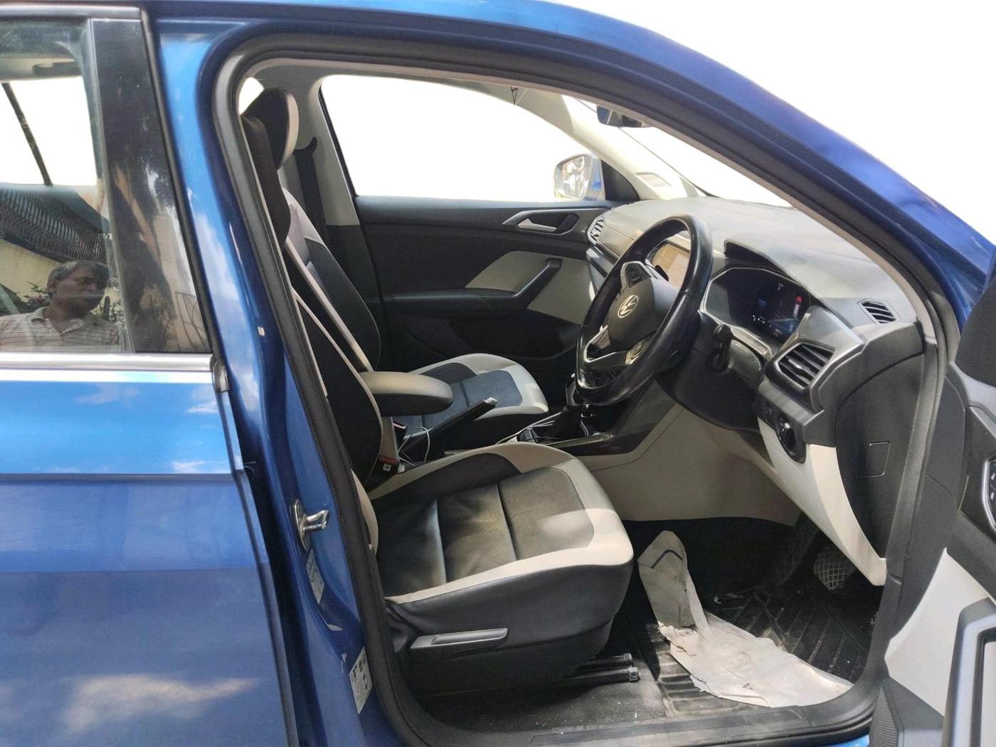 2023 Volkswagen TAIGUN TOPLINE 1.0 TSI AT, Petrol, Automatic, 38,377 km, interior
