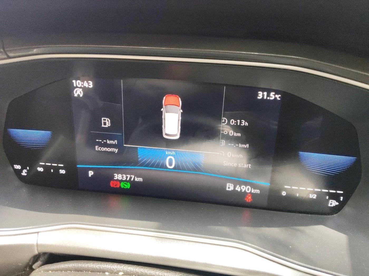 2023 Volkswagen TAIGUN TOPLINE 1.0 TSI AT, Petrol, Automatic, 38,377 km, interior