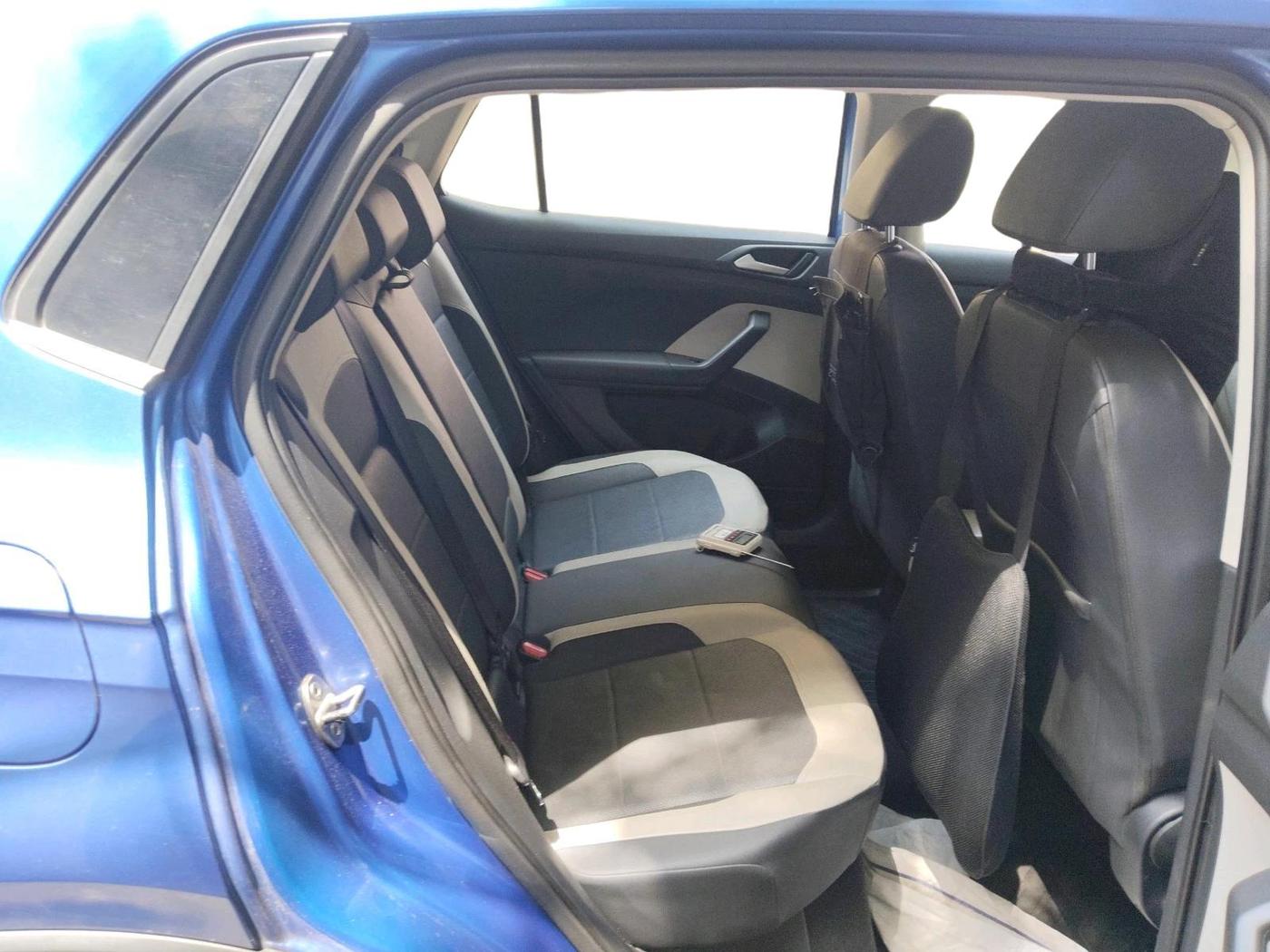2023 Volkswagen TAIGUN TOPLINE 1.0 TSI AT, Petrol, Automatic, 38,377 km, interior