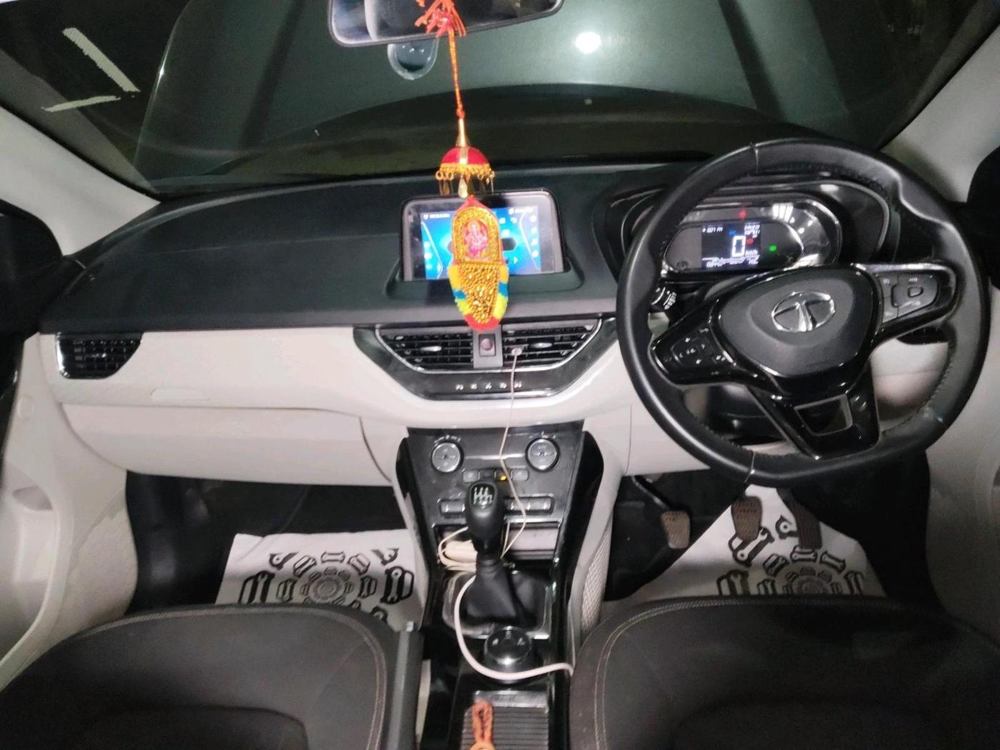 2023 Tata NEXON XZ PLUS PETROL SUNROOF, Petrol, Manual, 15,844 km, interior