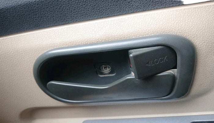 2013 Chevrolet Enjoy 1.3 LS 8 STR, Diesel, Manual, 82,677 km, interior