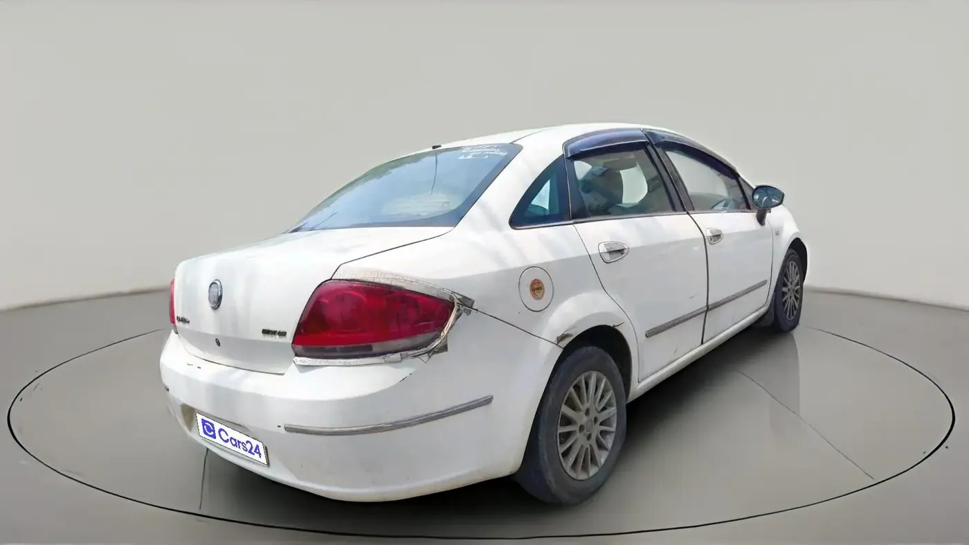 2010 Fiat Linea EMOTION 1.4, Petrol, Manual, 98,500 km, exterior