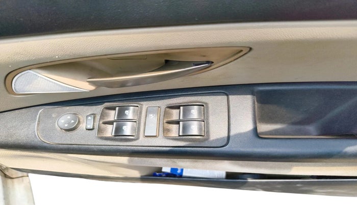 2010 Fiat Linea EMOTION 1.4, Petrol, Manual, 98,500 km, interior