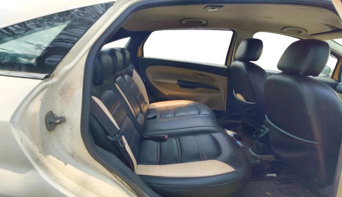 2010 Fiat Linea EMOTION 1.4, Petrol, Manual, 98,500 km, interior