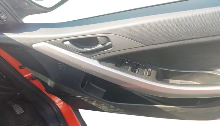 2022 Tata NEXON XM SUNROOF PETROL, Petrol, Manual, 42,603 km, interior