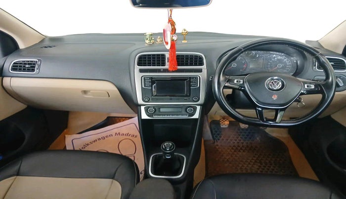 2016 Volkswagen Ameo HIGHLINE1.2L, Petrol, Manual, 46,358 km, interior