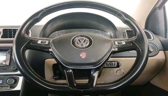 2016 Volkswagen Ameo HIGHLINE1.2L, Petrol, Manual, 46,358 km, interior