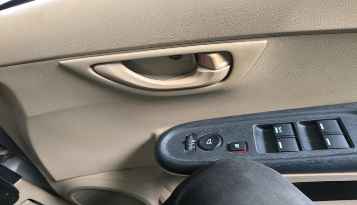 2014 Honda Amaze 1.2L I-VTEC S AT, Petrol, Automatic, 77,504 km, interior