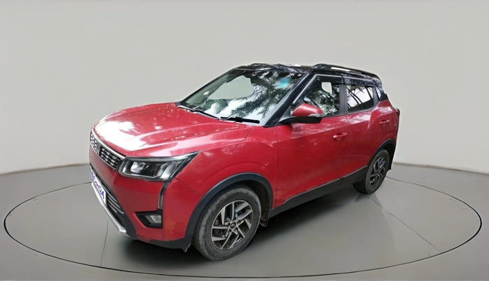 2022 Mahindra XUV300 W8 (O) 1.2 PETROL AMT, Petrol, Automatic, 50,770 km, exterior