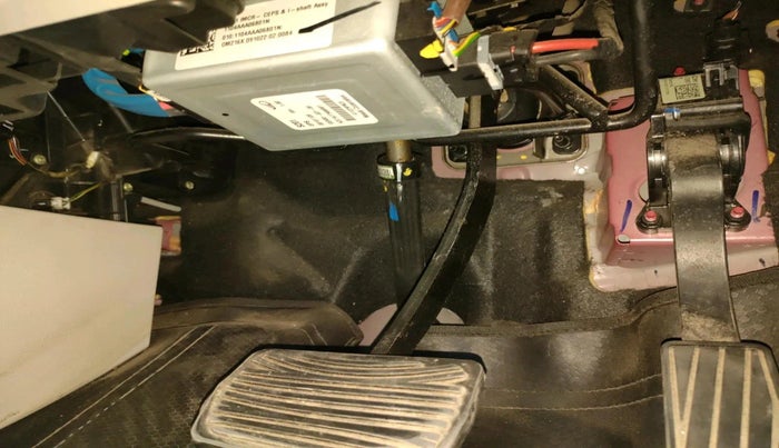 2022 Mahindra XUV300 W8 (O) 1.2 PETROL AMT, Petrol, Automatic, 50,770 km, interior