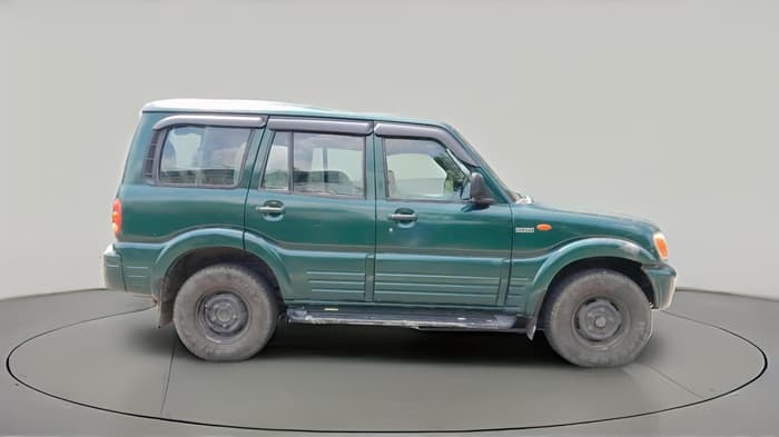 2002 Mahindra Scorpio 2.6 DX CRDE, Diesel, Manual, 1,51,184 km, exterior