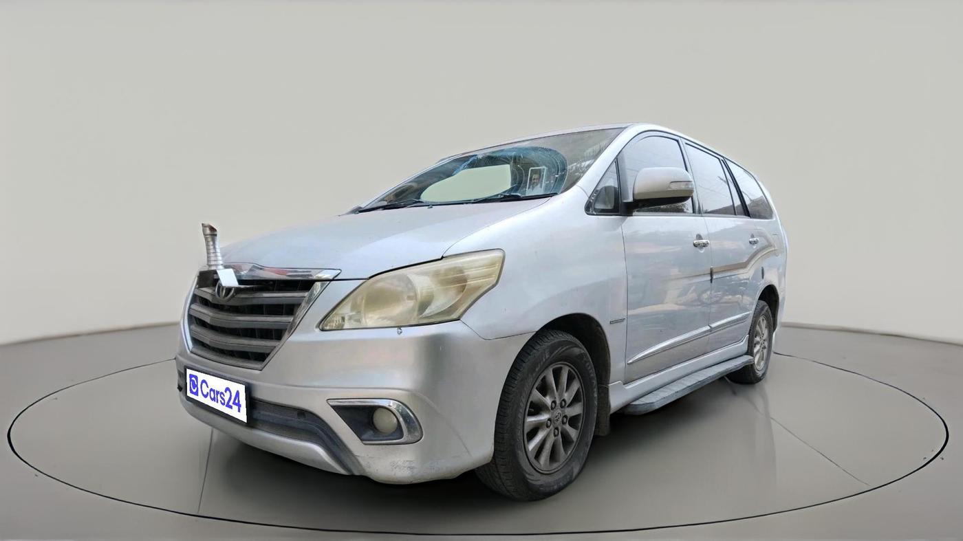 2014 Toyota Innova 2.5 ZX 7 STR, Diesel, Manual, 85,814 km, exterior