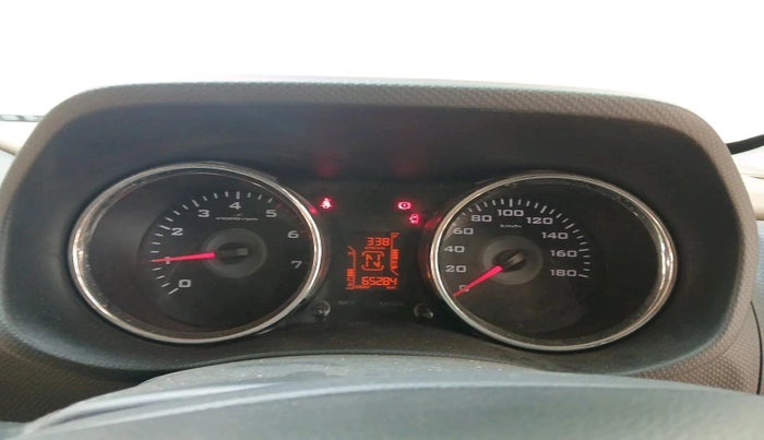 2018 Mahindra TUV300 T8, Diesel, Manual, 65,284 km, interior