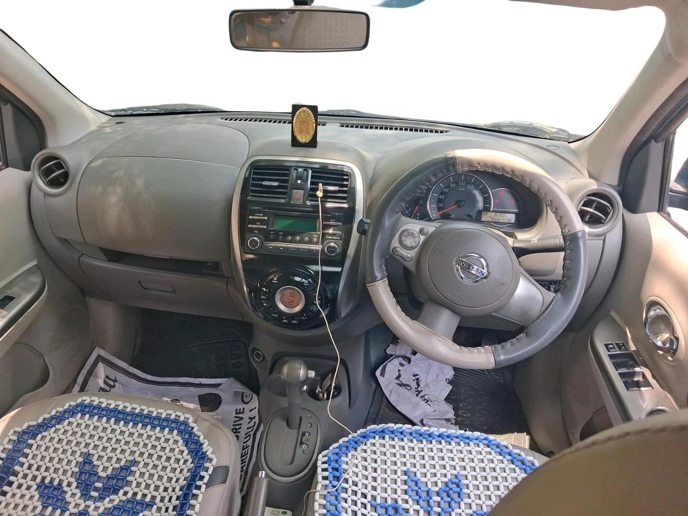 2014 Nissan Micra XV CVT, Petrol, Automatic, 35,350 km, interior