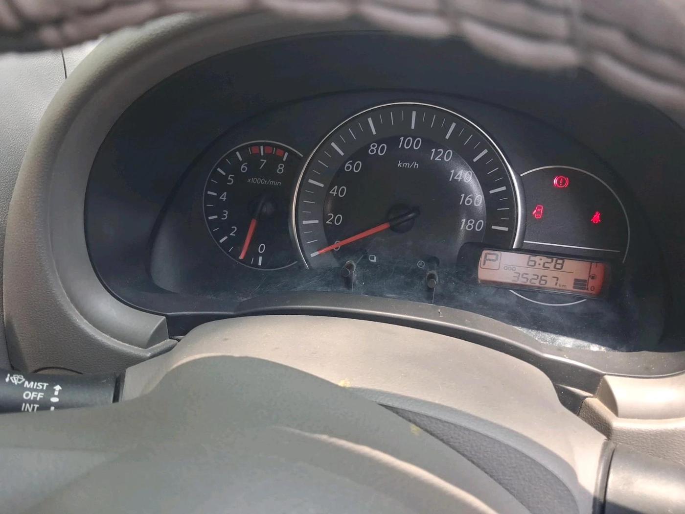 2014 Nissan Micra XV CVT, Petrol, Automatic, 35,350 km, interior