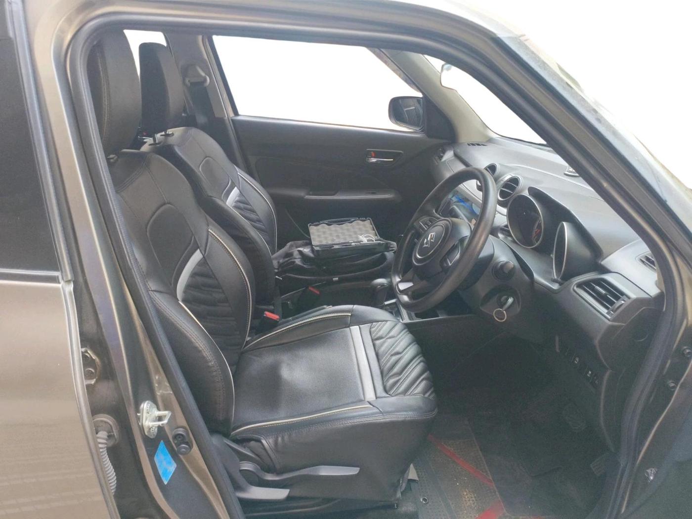 2021 Maruti Swift VXI AMT, Petrol, Automatic, 20,967 km, interior
