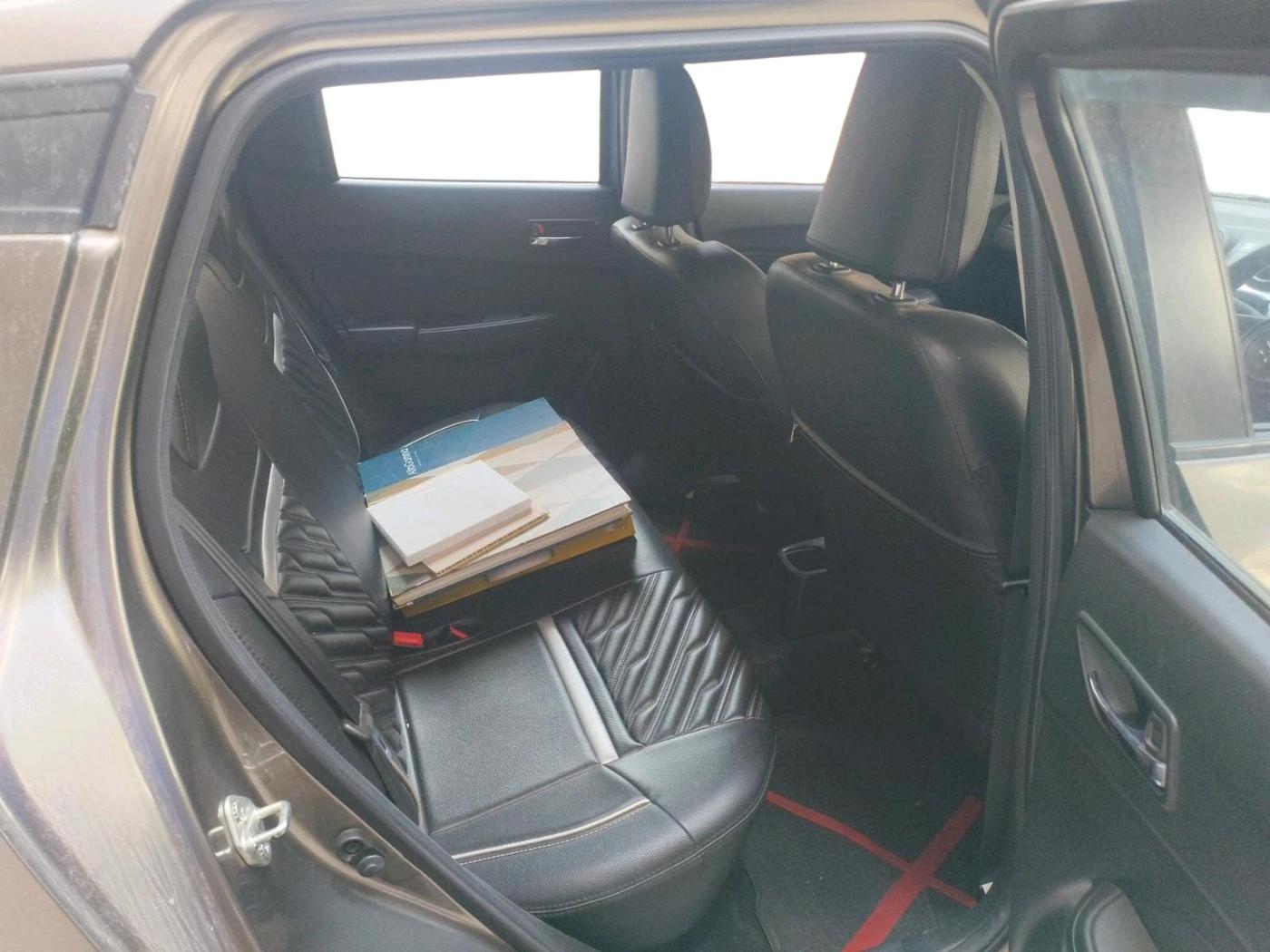 2021 Maruti Swift VXI AMT, Petrol, Automatic, 20,967 km, interior