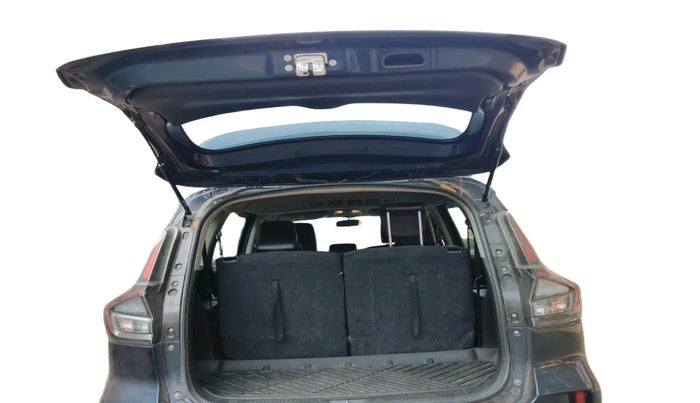 2022 Maruti XL6 ALPHA PLUS MT, Petrol, Manual, 70,338 km, exterior