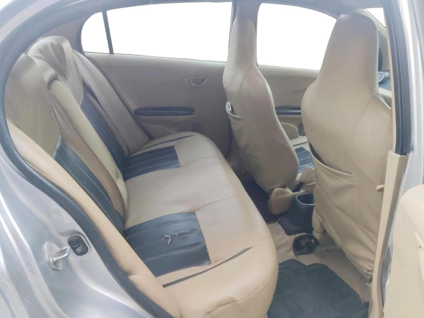 2014 Honda Amaze 1.5L I-DTEC S, Diesel, Manual, 1,99,879 km, interior