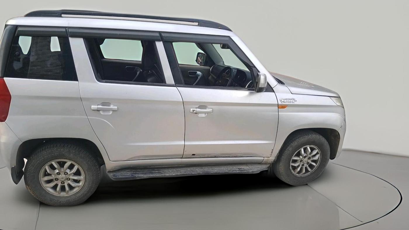 2016 Mahindra TUV300 T8, Diesel, Manual, 91,500 km, exterior
