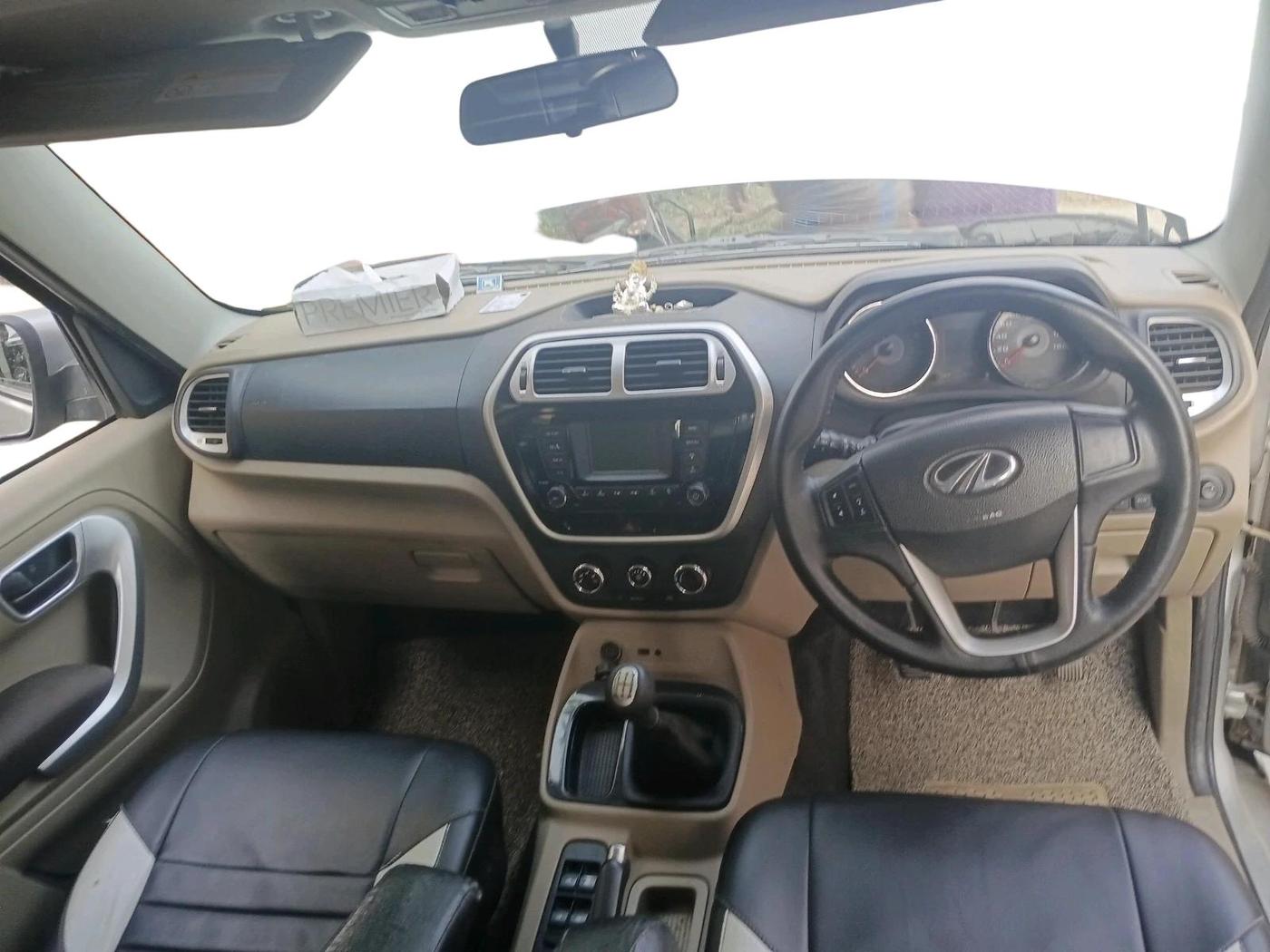 2016 Mahindra TUV300 T8, Diesel, Manual, 91,500 km, interior