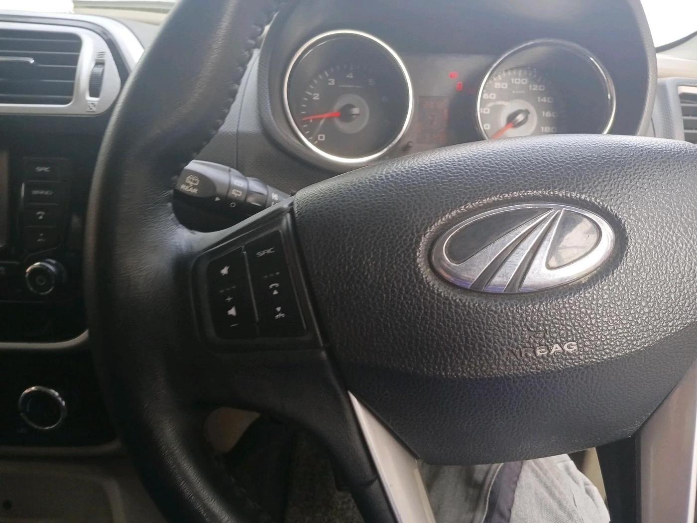 2016 Mahindra TUV300 T8, Diesel, Manual, 91,500 km, interior