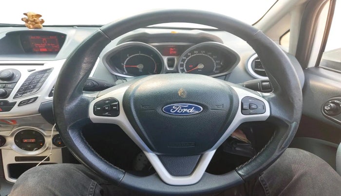 2012 Ford Fiesta TITANIUM+ DIESEL, Diesel, Manual, 1,16,765 km, interior