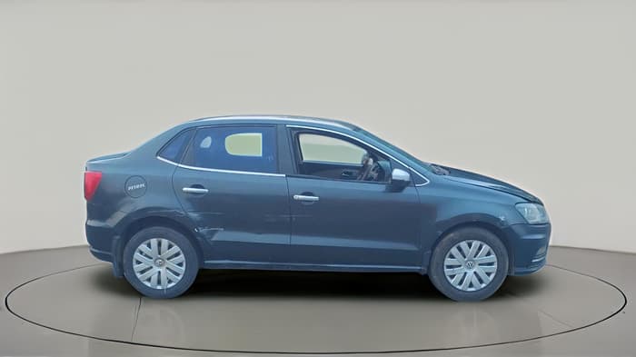 2016 Volkswagen Ameo COMFORTLINE 1.2L, Petrol, Manual, 1,35,621 km, exterior