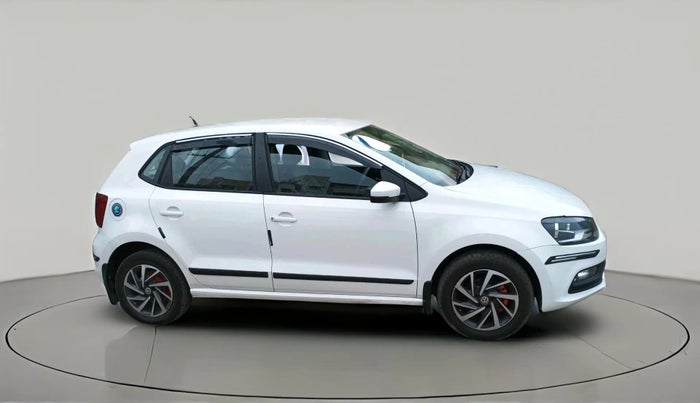 2017 Volkswagen Polo COMFORTLINE 1.2L, Petrol, Manual, 59,854 km, exterior