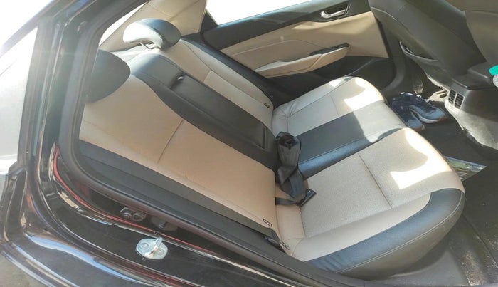 2019 Hyundai Verna 1.6 VTVT SX O, Petrol, Manual, 34,107 km, interior