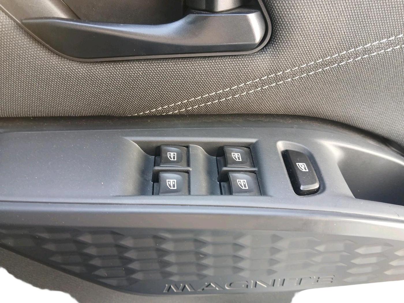 2025 Nissan MAGNITE Visia B4D 1.0 Petrol MT, Petrol, Manual, 6,735 km, interior