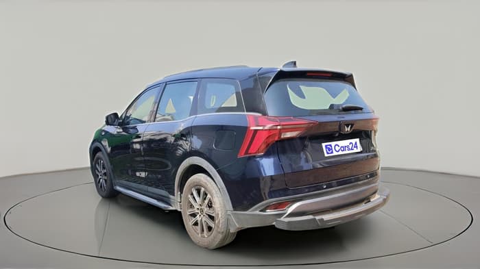 2023 Mahindra XUV700 AX 7 LUXURY D AT 7 STR, Diesel, Automatic, 37,208 km, exterior
