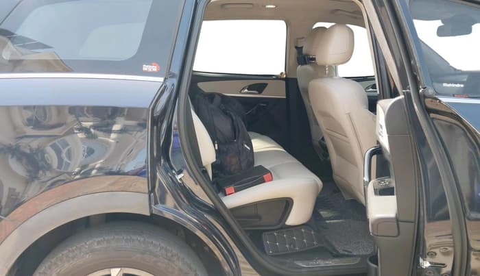 2023 Mahindra XUV700 AX 7 LUXURY D AT 7 STR, Diesel, Automatic, 37,208 km, interior