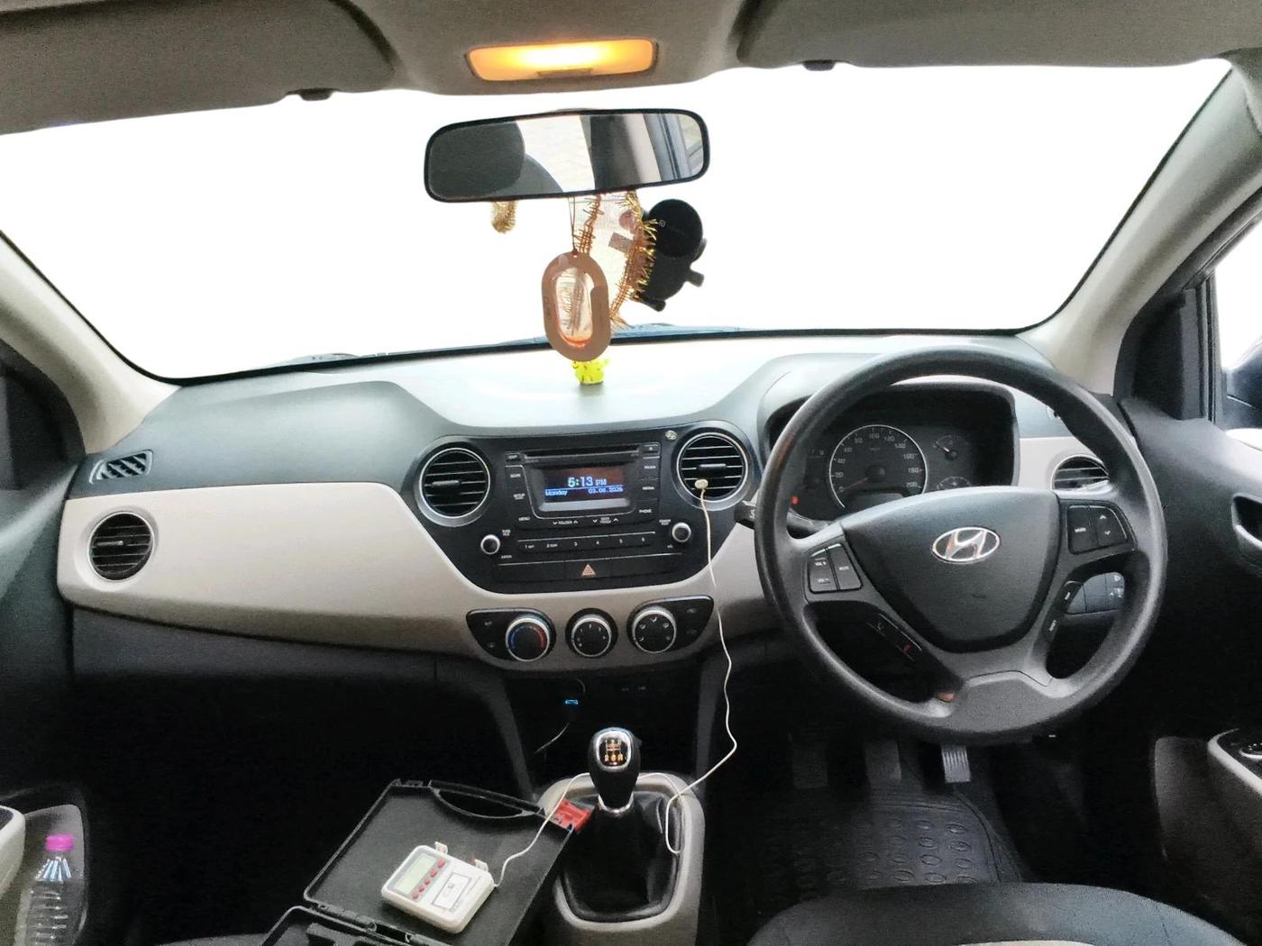 2015 Hyundai Grand i10 SPORTZ 1.2 KAPPA VTVT, Petrol, Manual, 59,360 km, interior