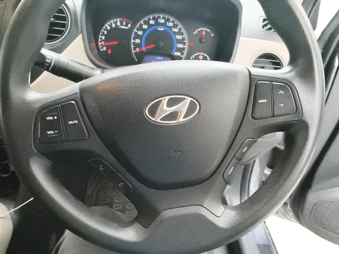 2015 Hyundai Grand i10 SPORTZ 1.2 KAPPA VTVT, Petrol, Manual, 59,360 km, interior
