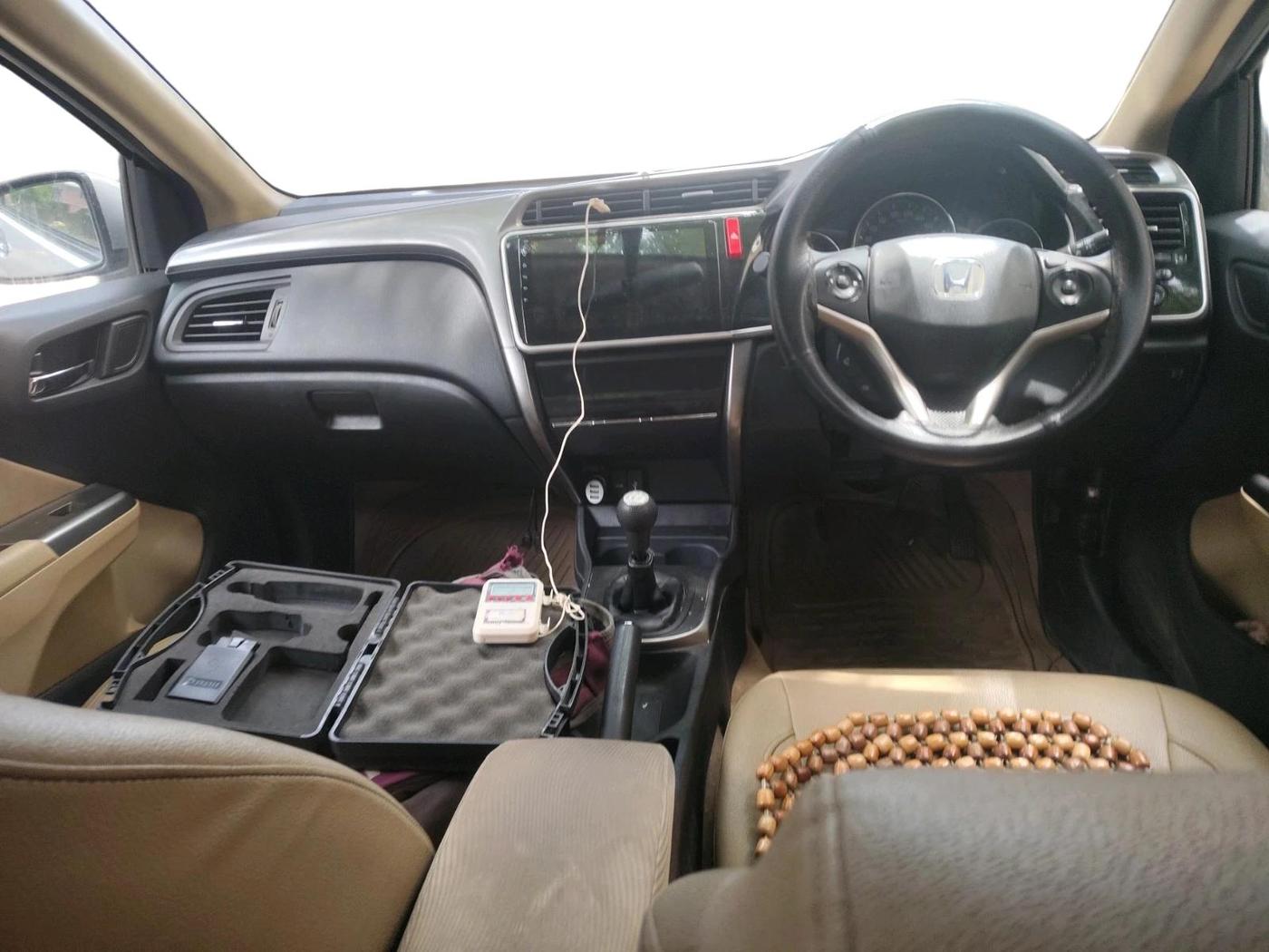 2014 Honda City 1.5L I-VTEC V MT, Petrol, Manual, 1,10,138 km, interior