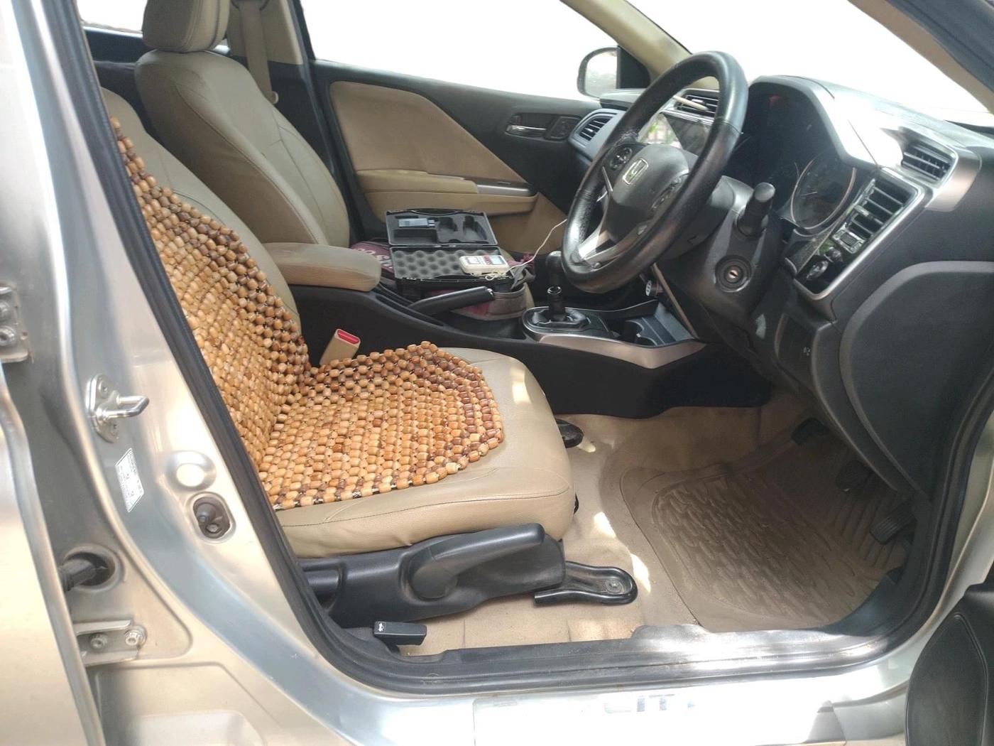 2014 Honda City 1.5L I-VTEC V MT, Petrol, Manual, 1,10,138 km, interior