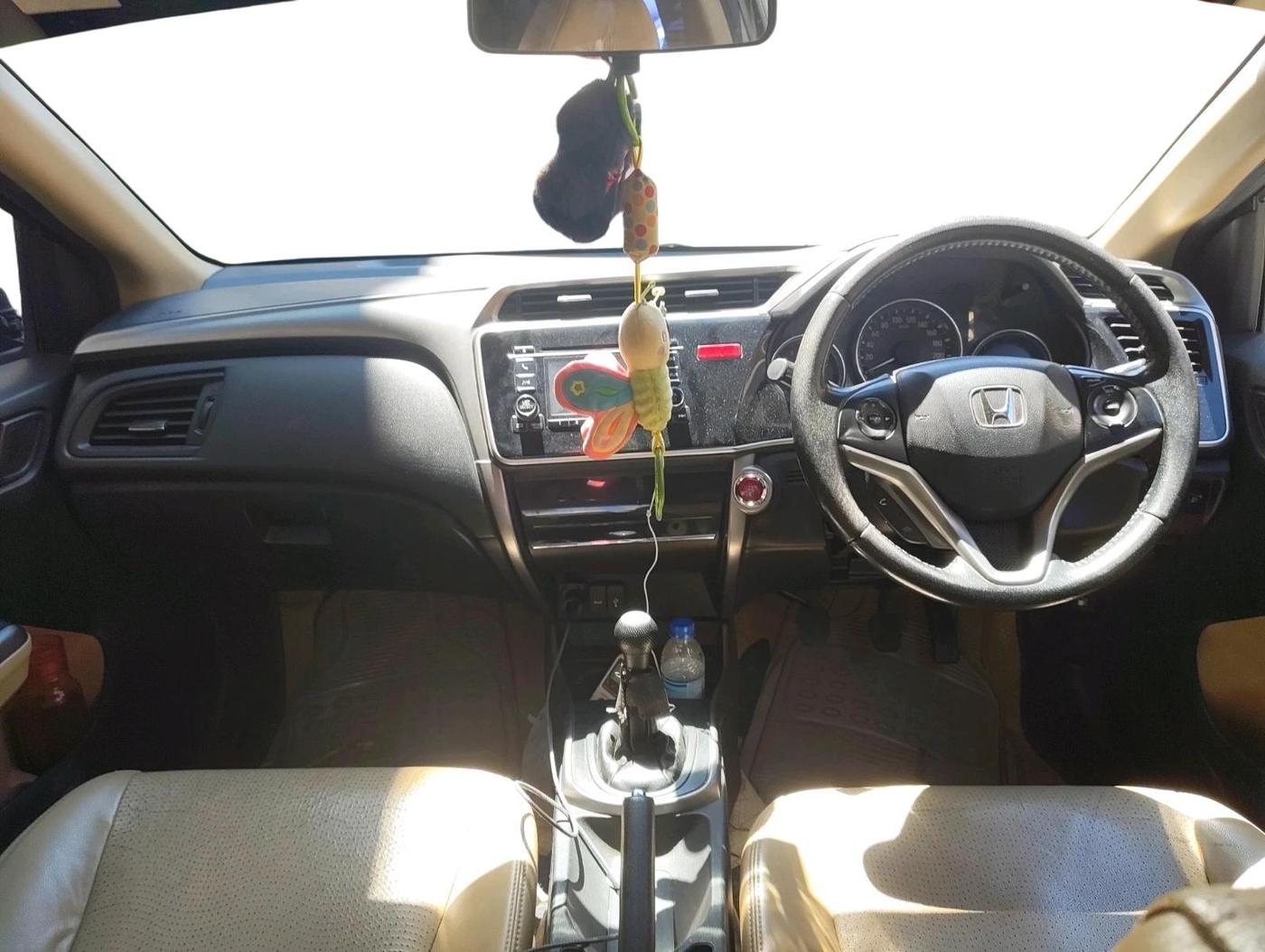 2014 Honda City 1.5L I-DTEC VX, Diesel, Manual, 2,32,000 km, interior