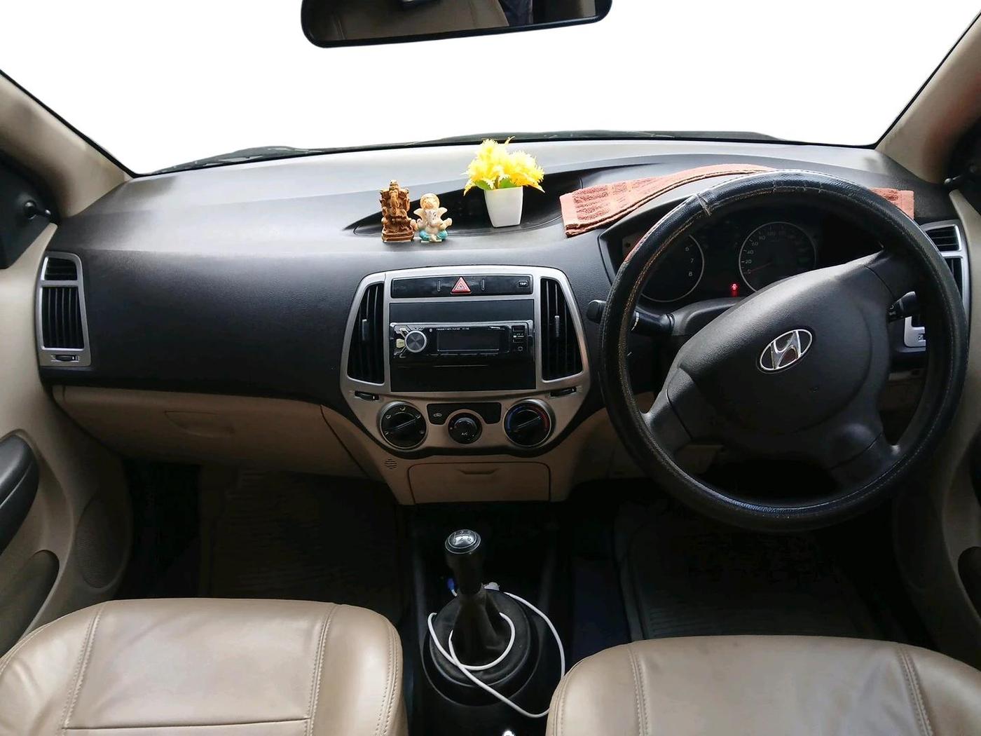 2012 Hyundai i20 MAGNA 1.2, Petrol, Manual, 91,780 km, interior