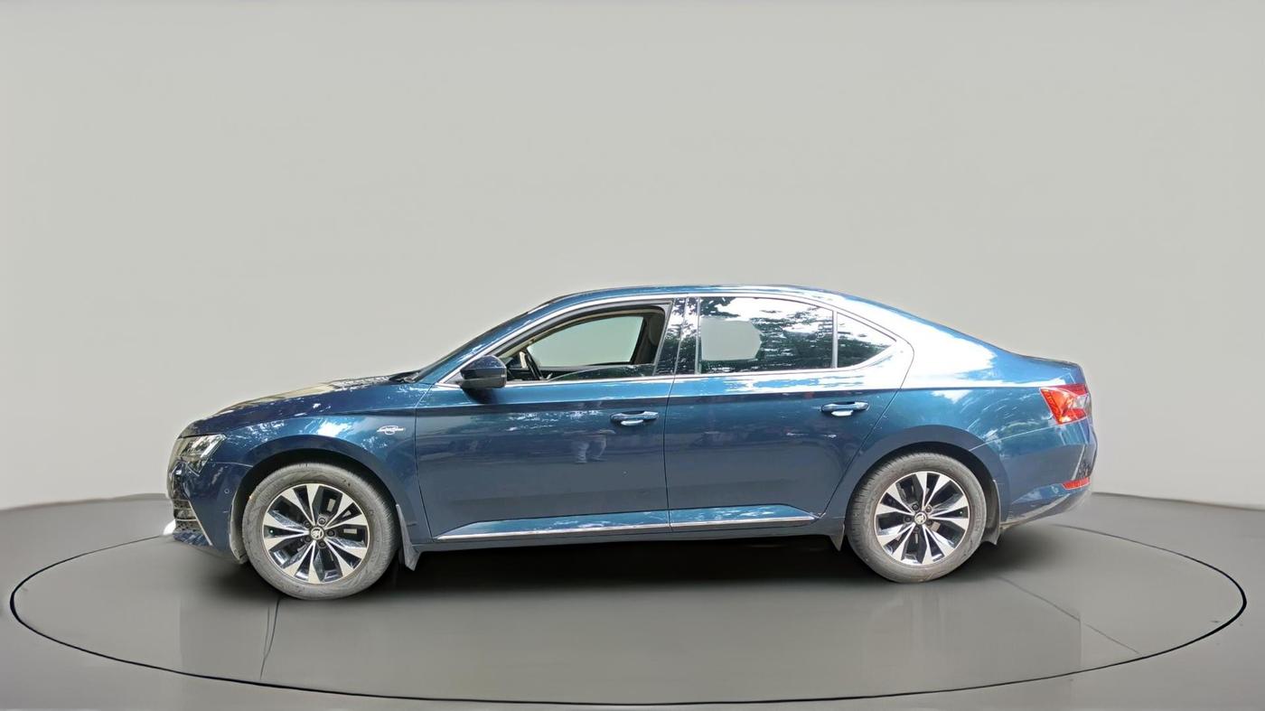 2022 Skoda Superb L&K 2.0 TSI AT, Petrol, Automatic, 43,317 km, exterior
