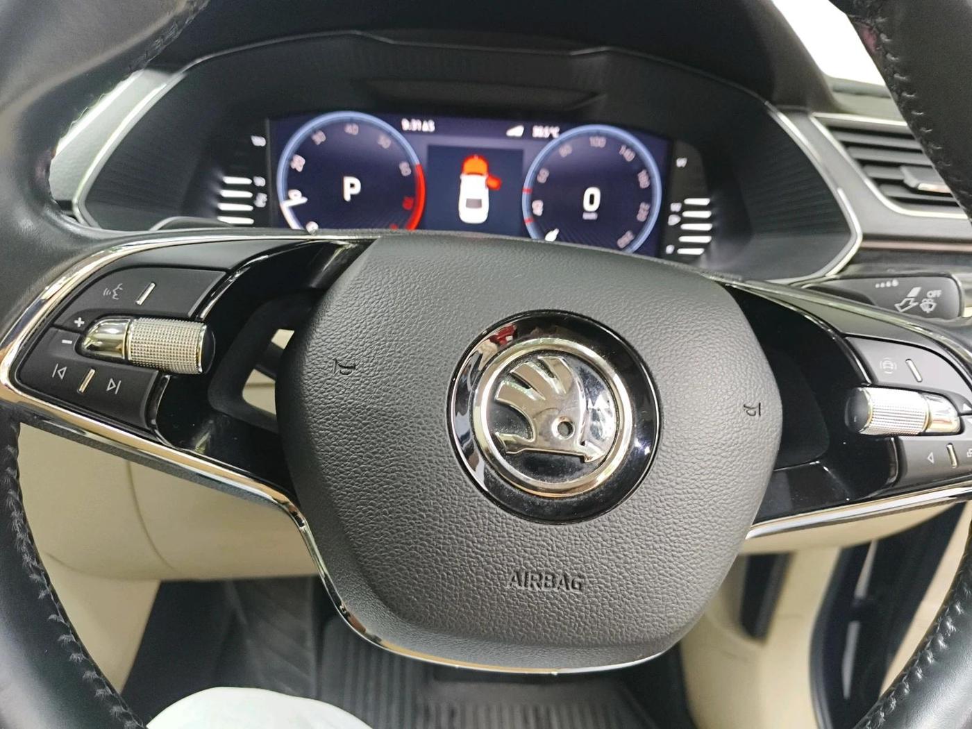 2022 Skoda Superb L&K 2.0 TSI AT, Petrol, Automatic, 43,317 km, interior