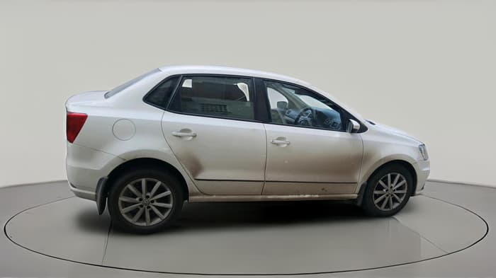 2017 Volkswagen Ameo HIGHLINE PLUS 1.5L 16 ALLOY, Diesel, Manual, 1,03,870 km, exterior