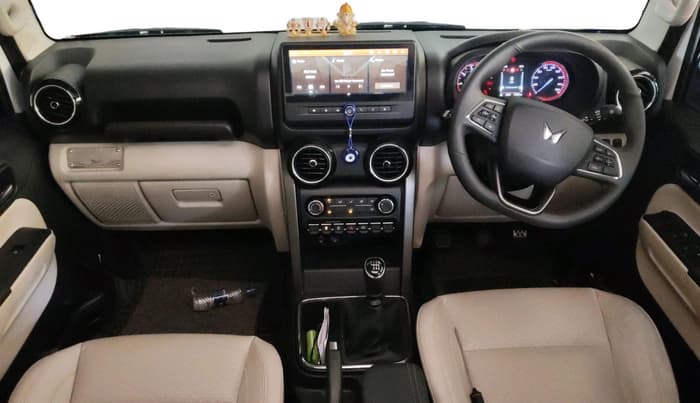 2026 Mahindra Thar Roxx MX5 Diesel MT 2WD, Diesel, Manual, 5,896 km, interior