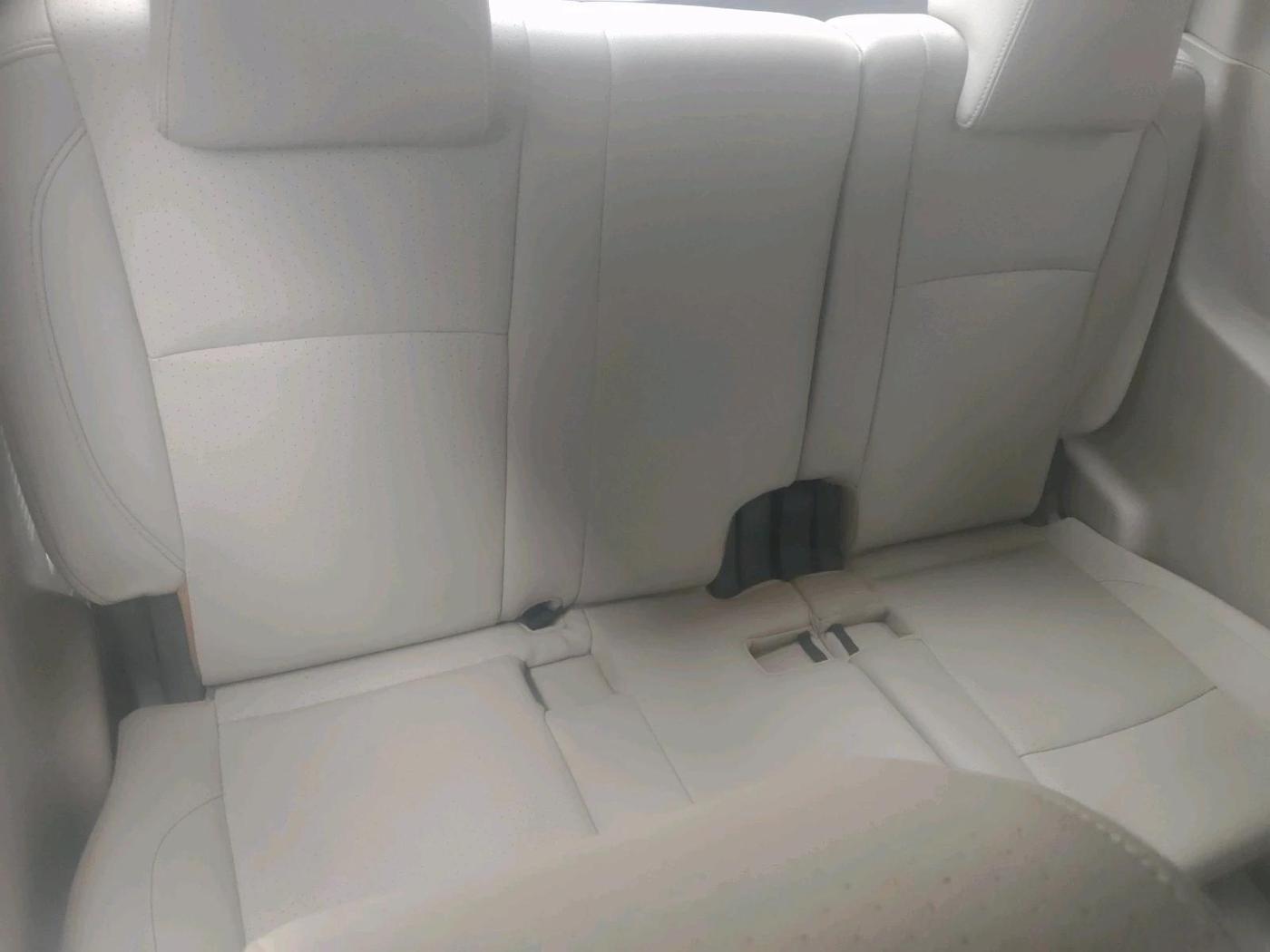 2018 Mahindra MARAZZO M8 7 STR, Diesel, Manual, 93,039 km, interior