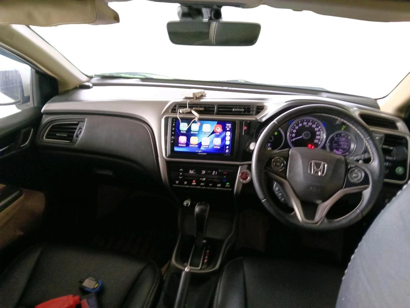 2017 Honda City 1.5L I-VTEC ZX CVT, Petrol, Automatic, 1,10,253 km, interior