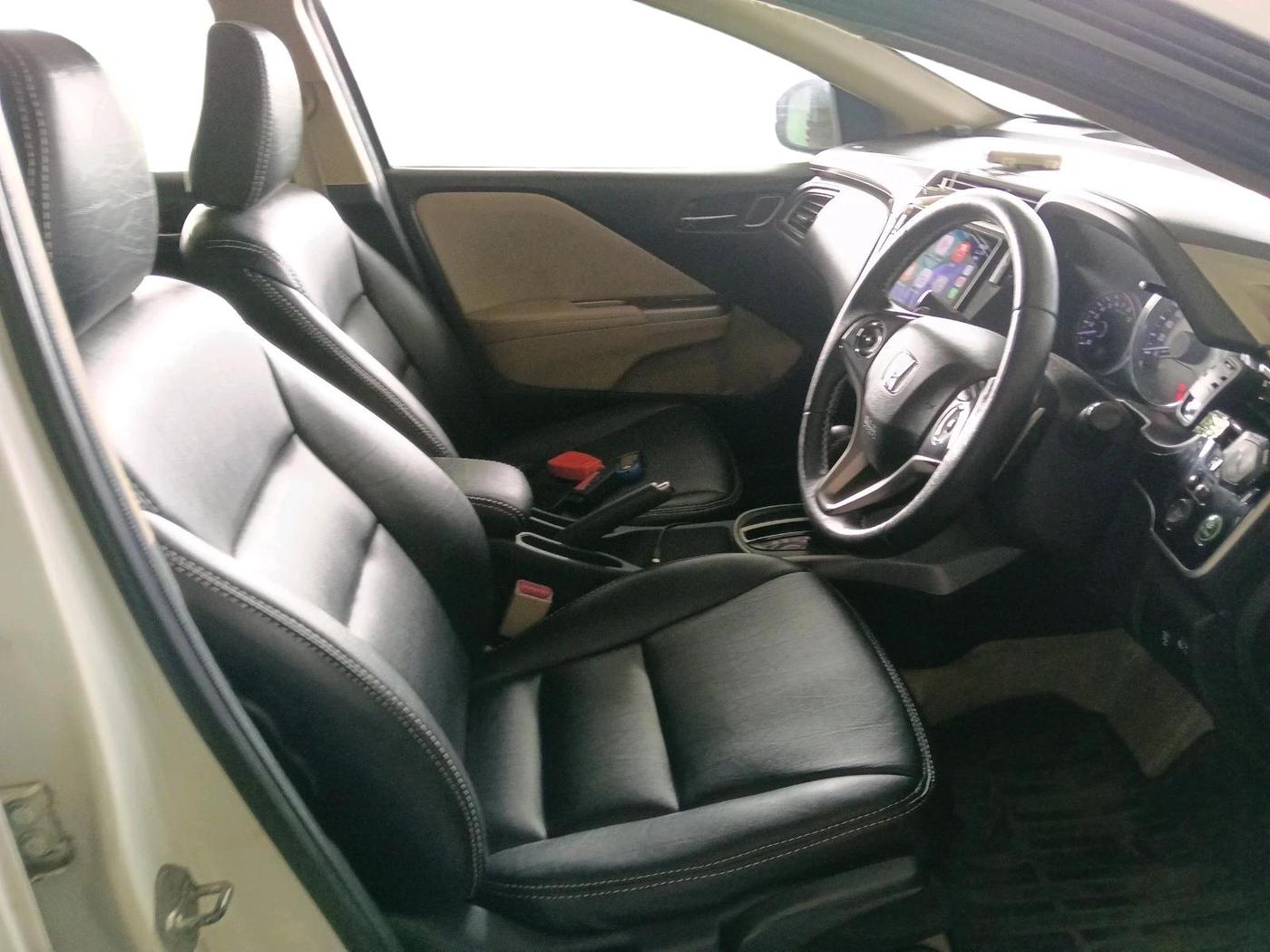 2017 Honda City 1.5L I-VTEC ZX CVT, Petrol, Automatic, 1,10,253 km, interior
