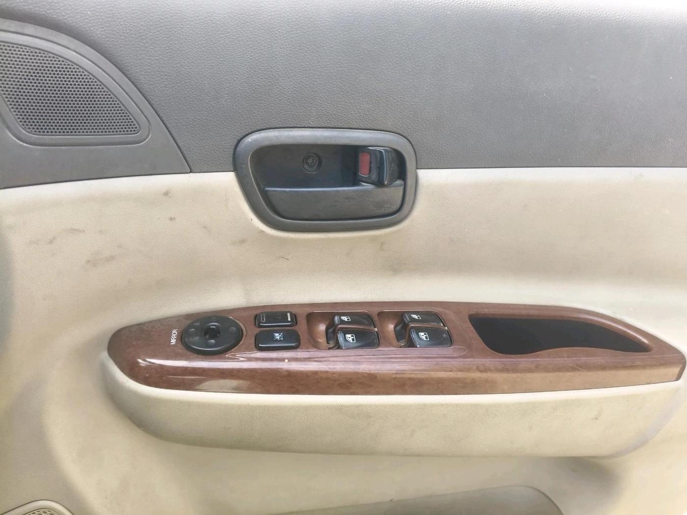 2010 Hyundai Verna TRANSFORM 1.5 SX CRDI, Diesel, Manual, 1,61,539 km, interior