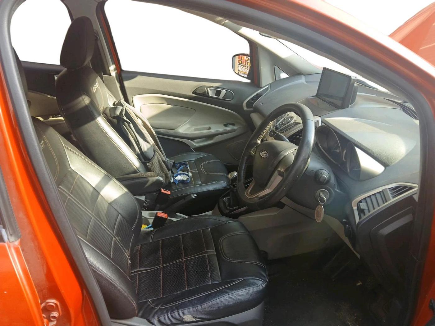 2014 Ford Ecosport TITANIUM 1.5L DIESEL, Diesel, Manual, 1,30,111 km, interior