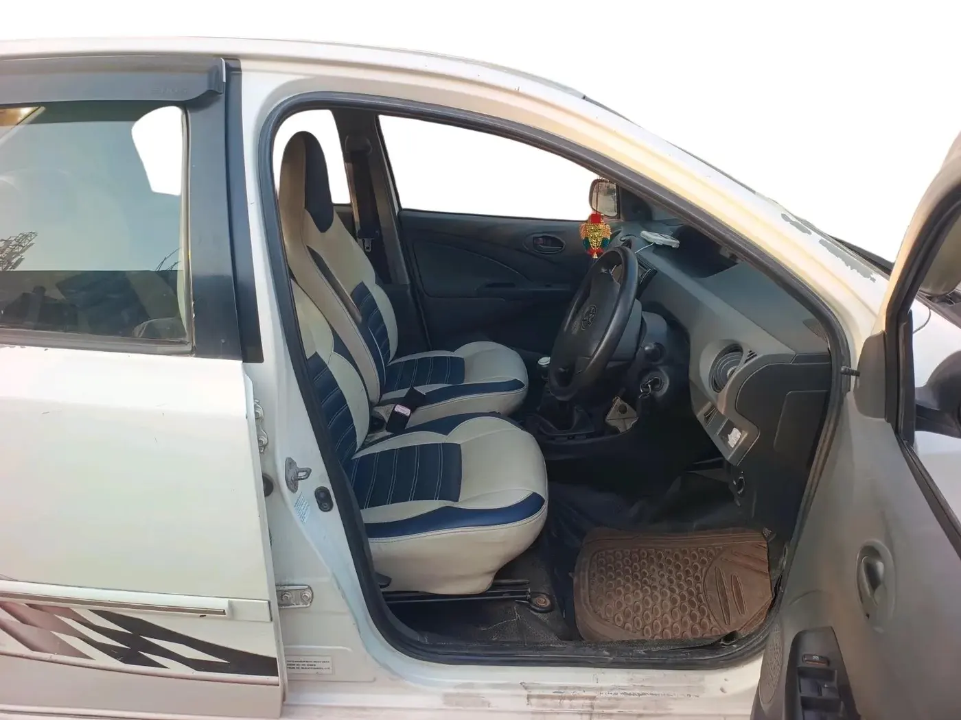 2012 Toyota Etios GD, Diesel, Manual, 89,000 km, interior